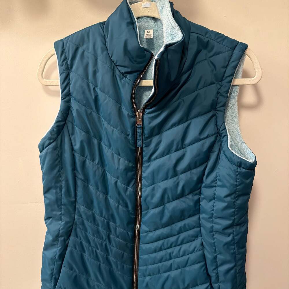 Free‎ Country Women's Teal Reversible Quilted Puffer Vest with Plush Lining